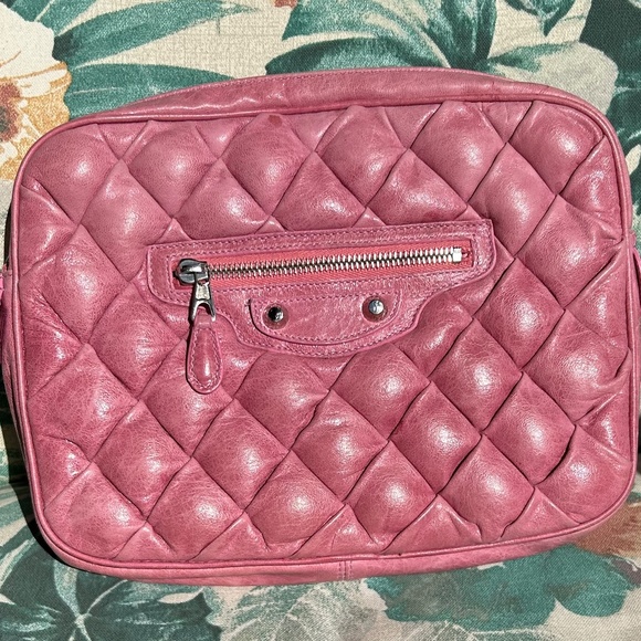 Balenciaga Bubblegum Matelassé Clutch/MU Bag - SOLD - Picture 13 of 14